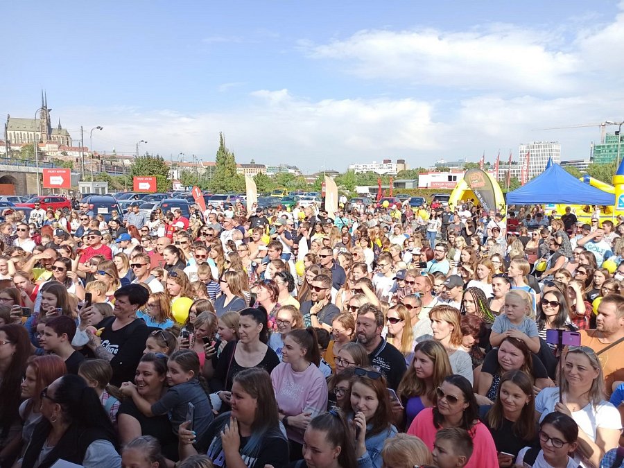 V Auto ESA Brno vypuklo šílenství! Slunečná pobláznila davy! 