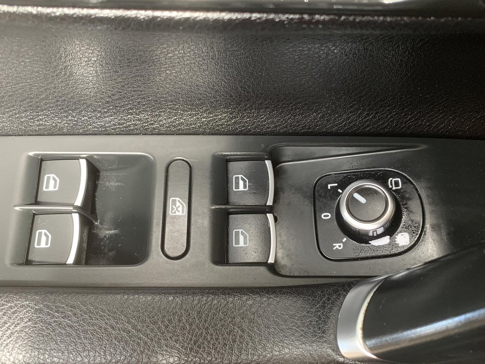 Volkswagen Passat CC 2.0TDI 