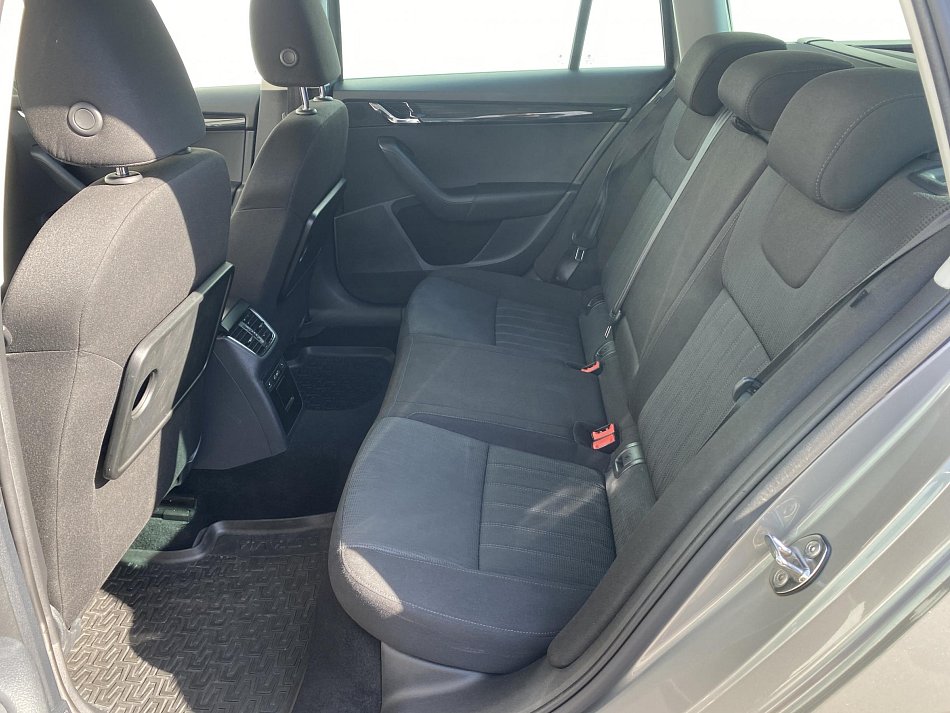 Škoda Octavia III 2.0 TSi Style