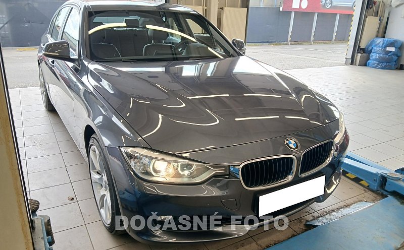 BMW Řada 3 335i  335i