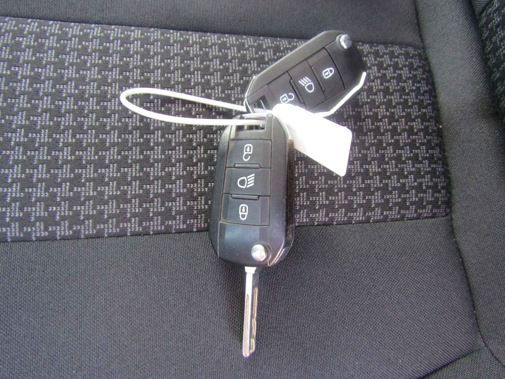 Peugeot 5008 1.5 HDi Active