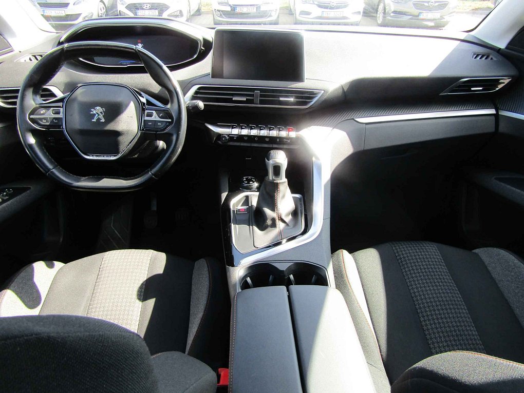 Peugeot 5008 1.5 HDi Active