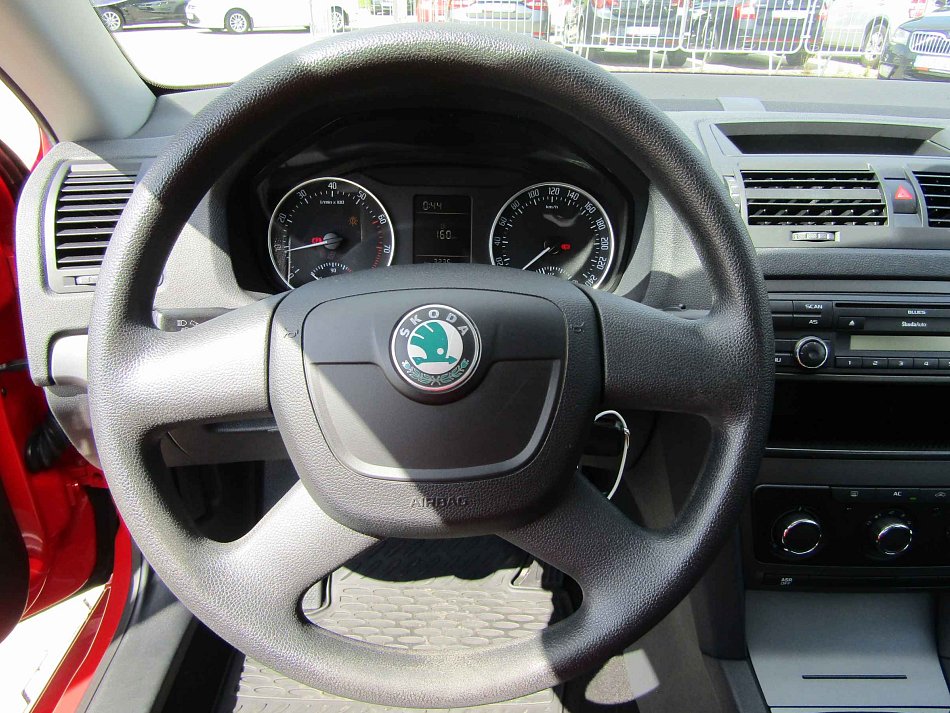 Škoda Octavia II 1.6MPi Tour