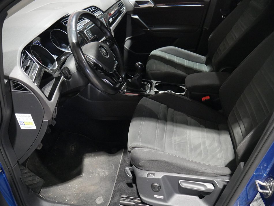 Volkswagen Touran 2.0 TDi 