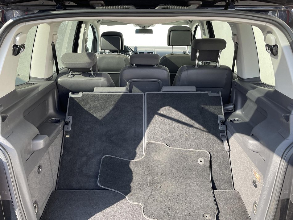 Volkswagen Touran 2.0 TDi CROSS