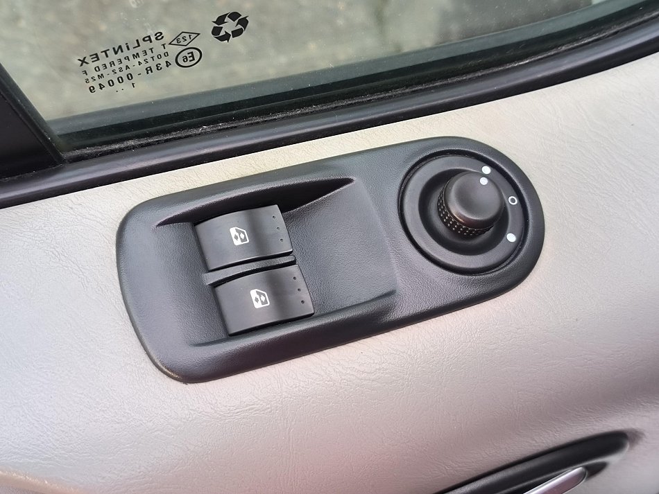 Opel Vivaro 2.0CDTi  L2 9míst