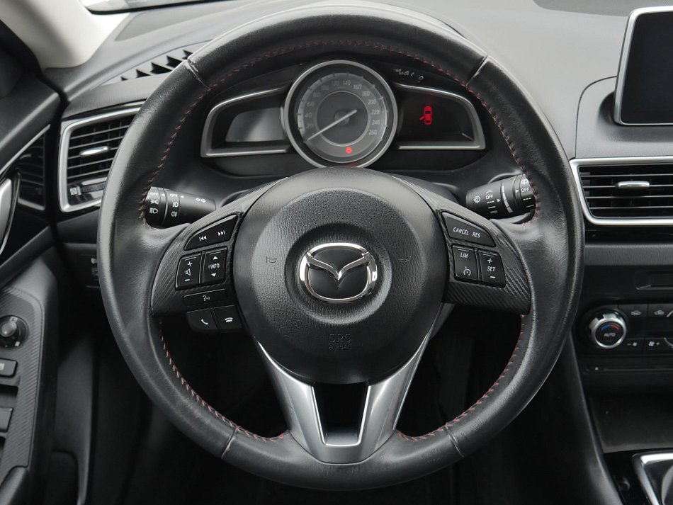 Mazda 3 1.5i 