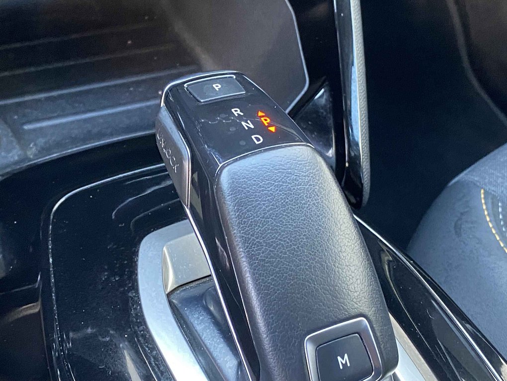 Peugeot 208 1.2PT Road Trip