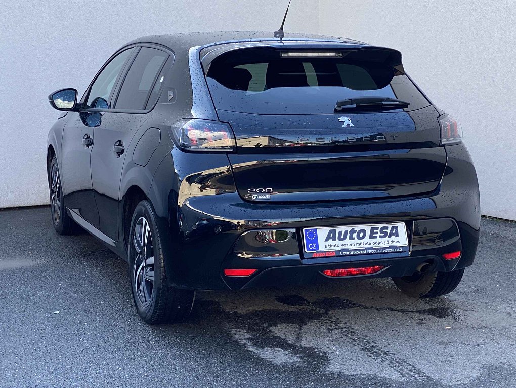 Peugeot 208 1.2PT Road Trip