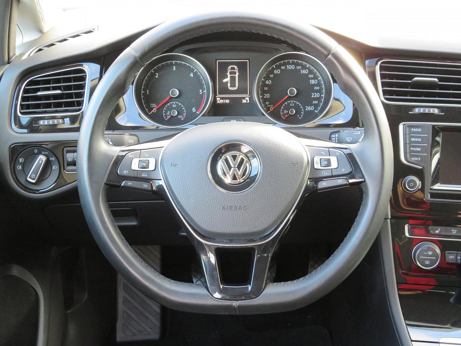 Volkswagen Golf 2.0 TDi 