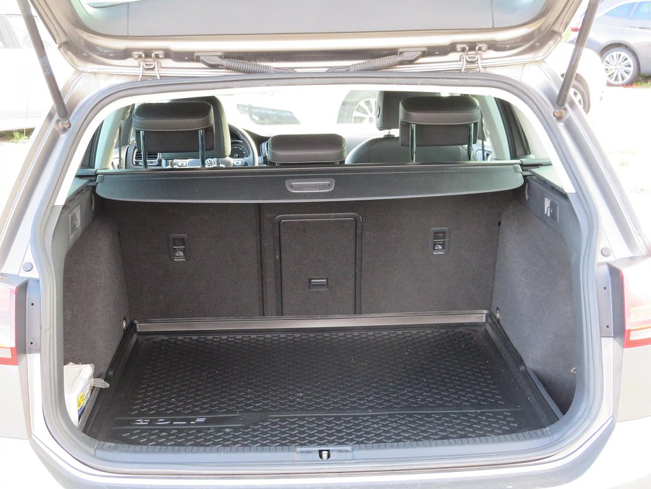 Volkswagen Golf 2.0 TDi 