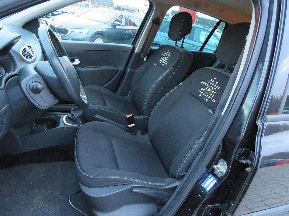 Renault Clio 1.2i 