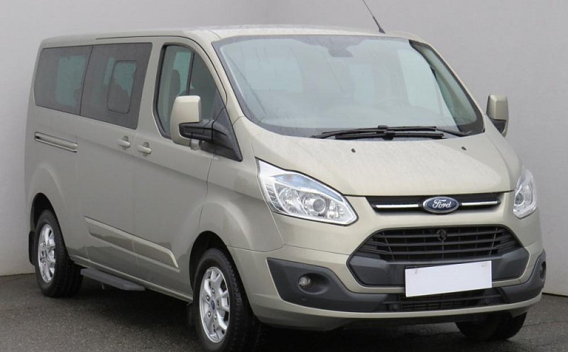 Ford Tourneo Custom 2.2TDCi Limited L2 9míst