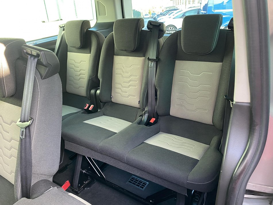Ford Tourneo Custom 2.2TDCi Limited L2 9míst