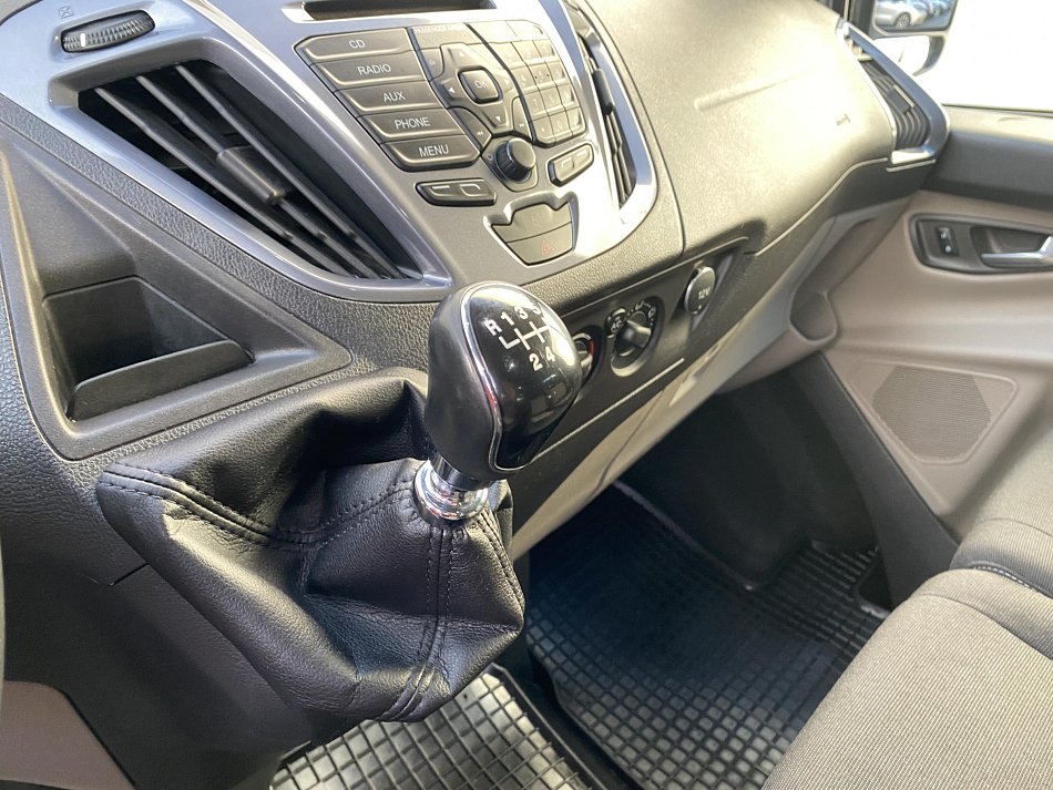 Ford Tourneo Custom 2.2TDCi Limited L2 9míst