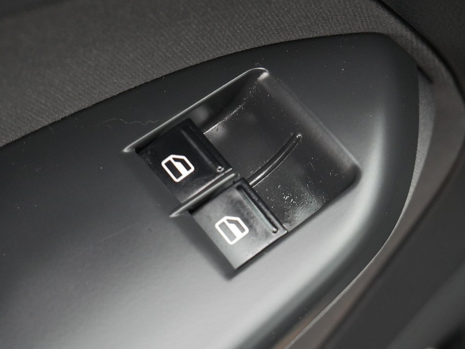 Volkswagen Caddy 1.6TDi  MAXi 7míst