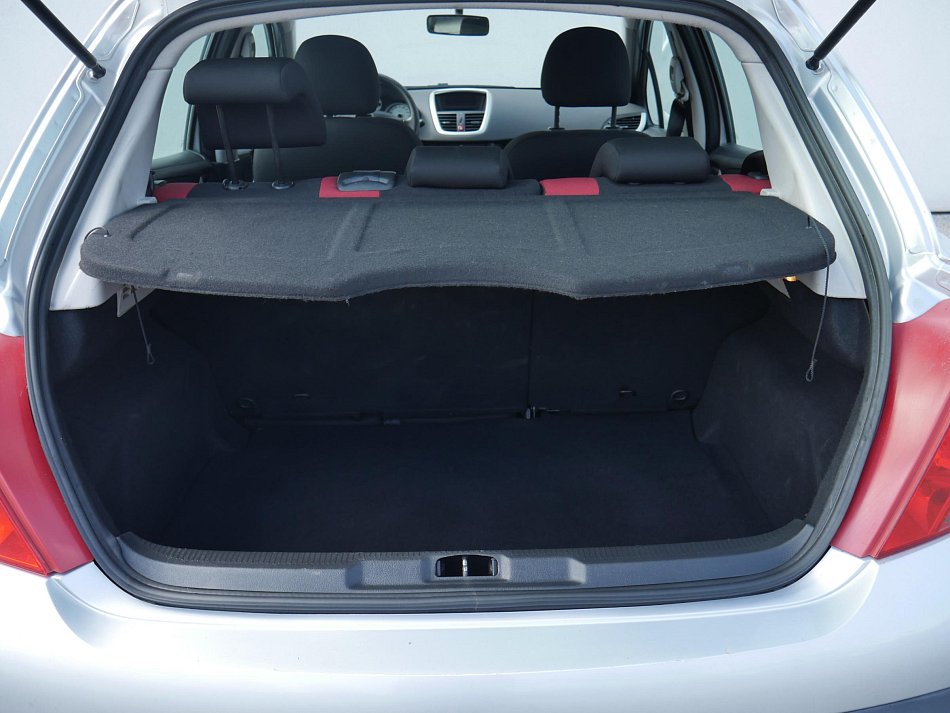 Peugeot 207 1.4i 