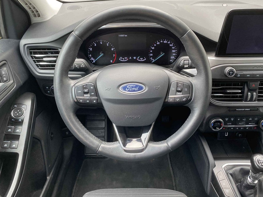 Ford Focus 1.0EB Titanium