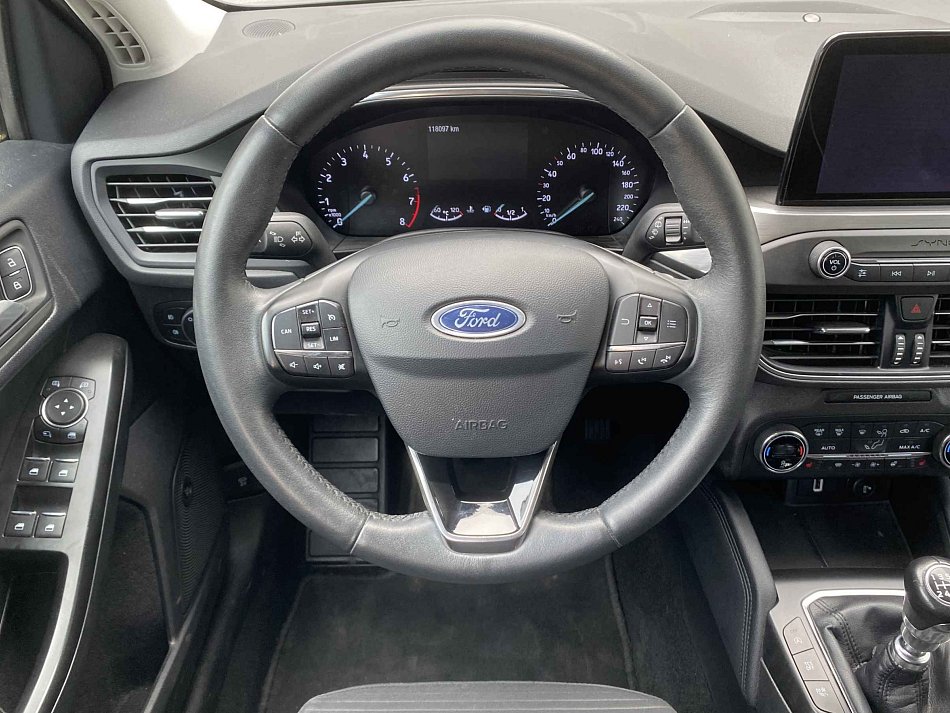 Ford Focus 1.0EB Titanium