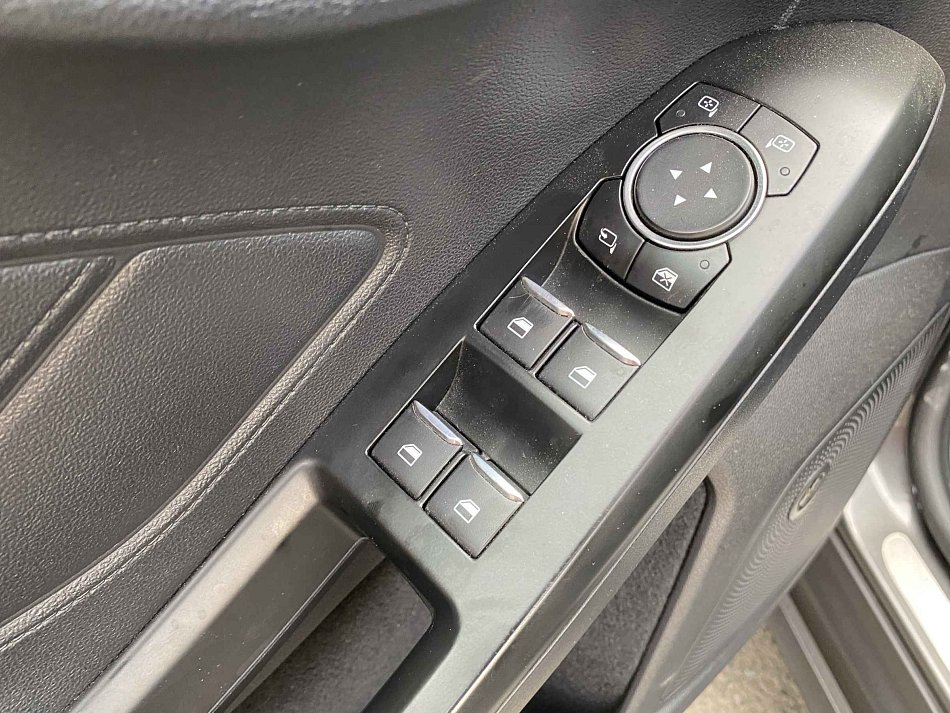 Ford Focus 1.0EB Titanium