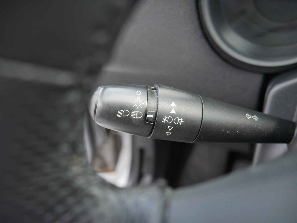 Citroën C4 1.4i 