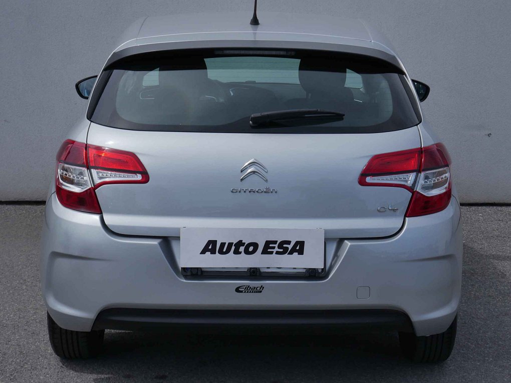 Citroën C4 1.4i 