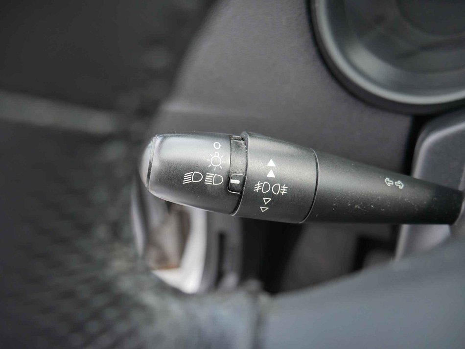 Citroën C4 1.4i 