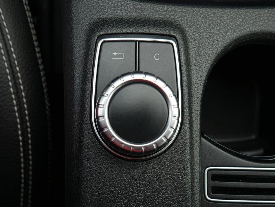 Mercedes-Benz GLA 2.2CDi  220 4Mat