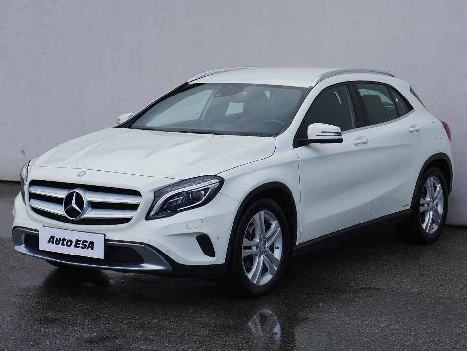 Mercedes-Benz GLA 2.2CDi  220 4Mat