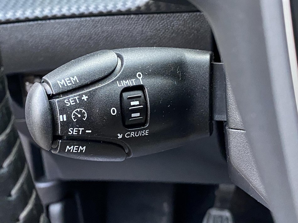 Peugeot 2008 1.2 PT Active