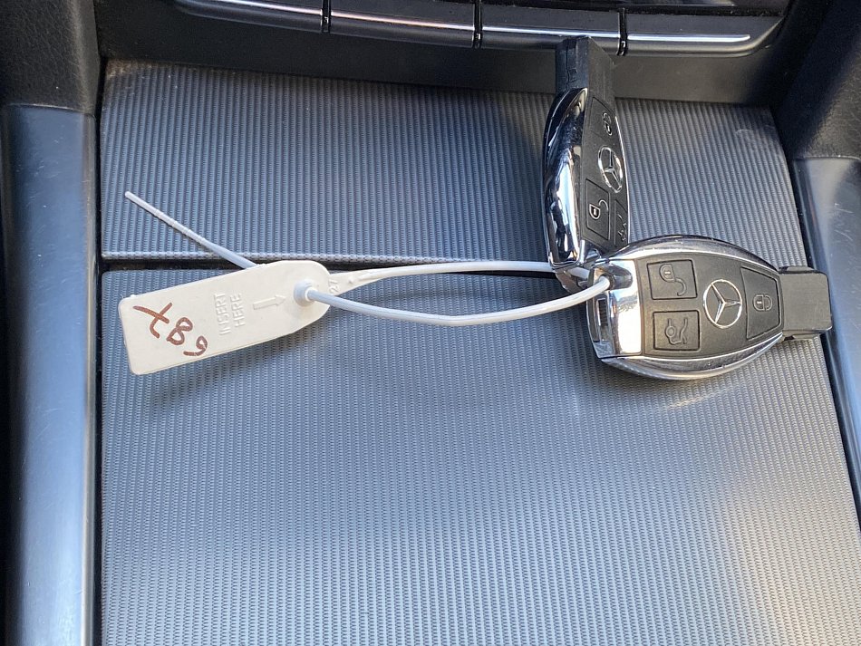 Mercedes-Benz Třída E 3.0CDi  E350 4Mat