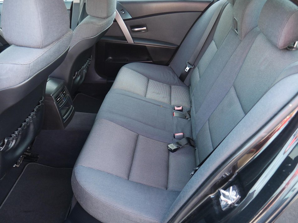 BMW Řada 5 2.5 i  523i