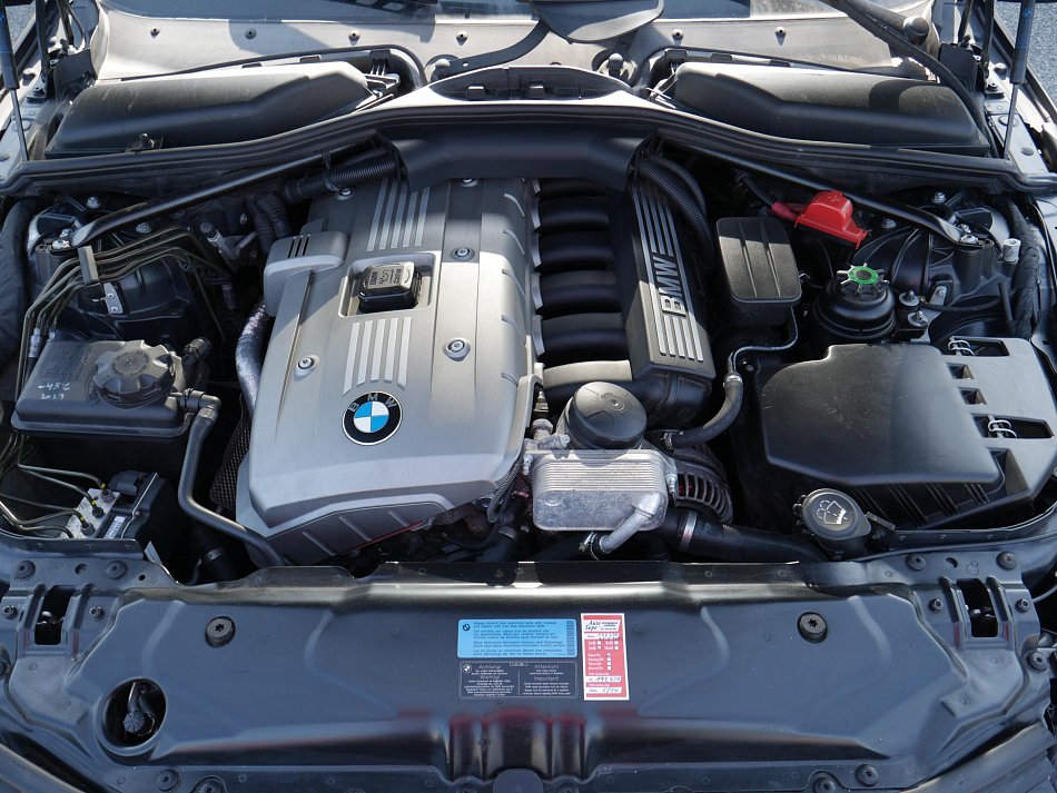 BMW Řada 5 2.5 i  523i