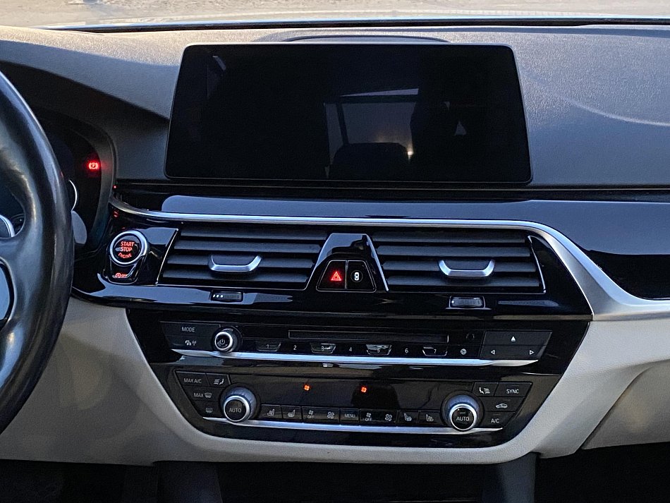 BMW Řada 5 3.0i  540i xDrive