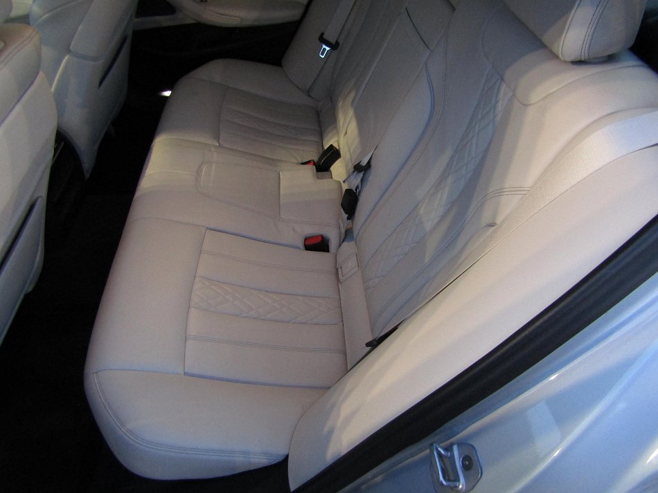 BMW Řada 5 3.0i  540i xDrive