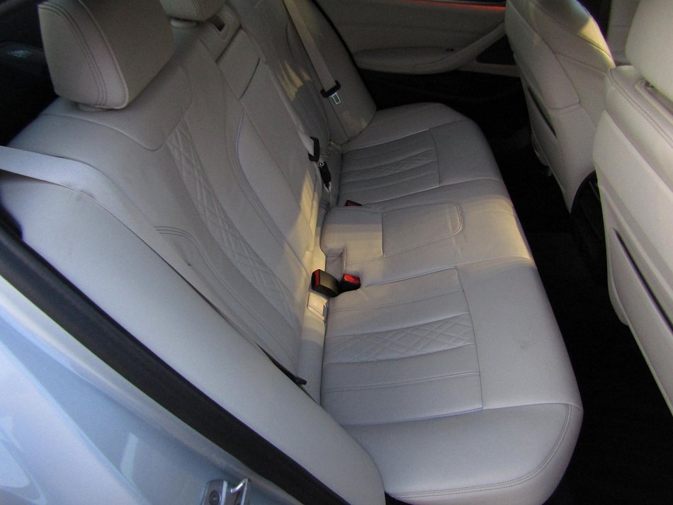 BMW Řada 5 3.0i  540i xDrive