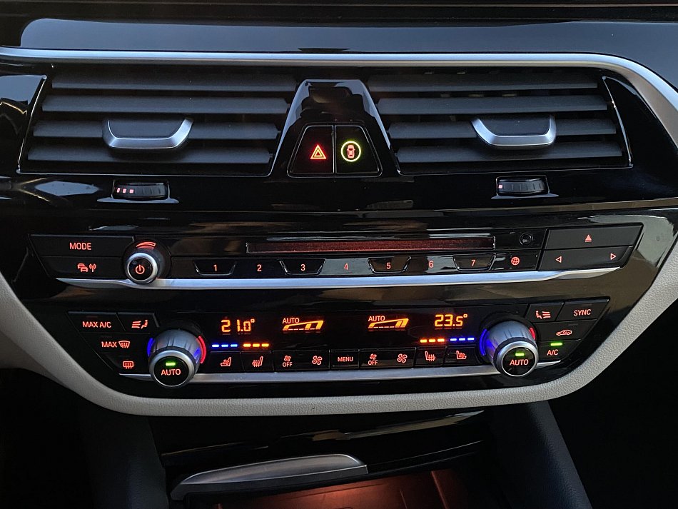 BMW Řada 5 3.0i  540i xDrive