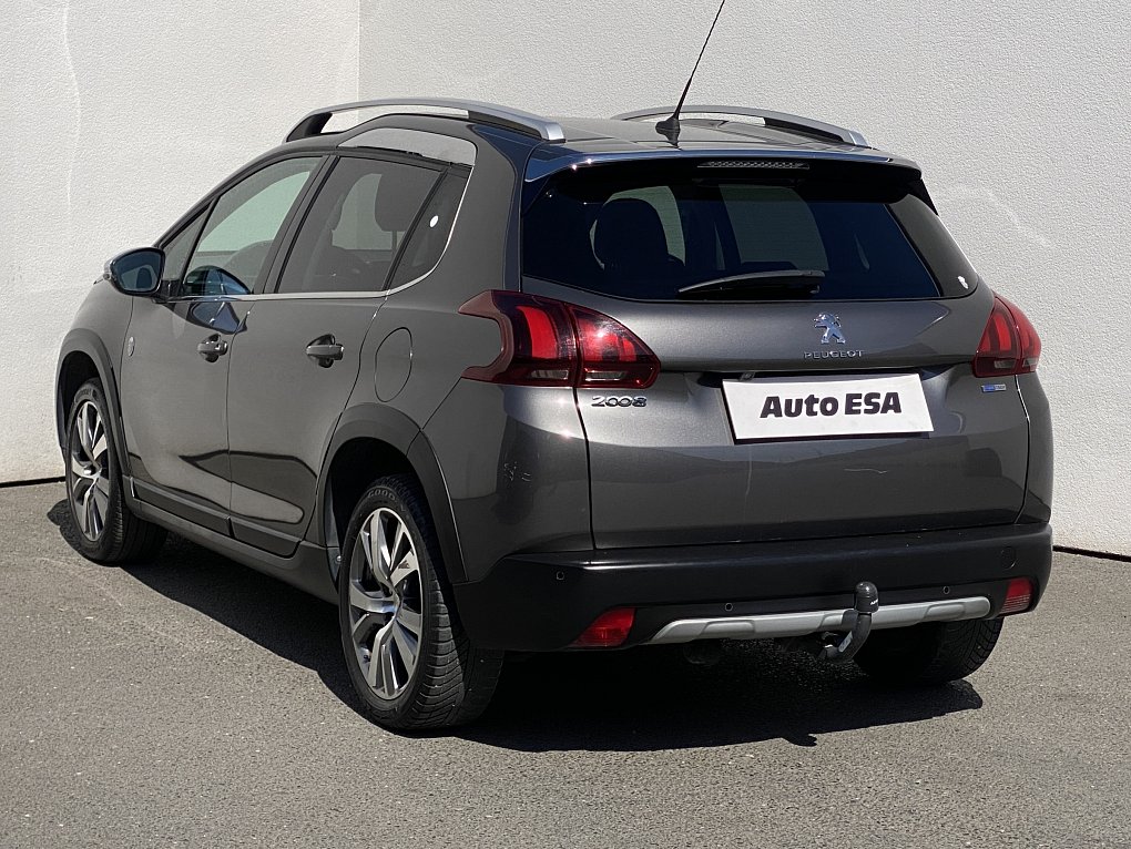 Peugeot 2008 1.2PT Crossway
