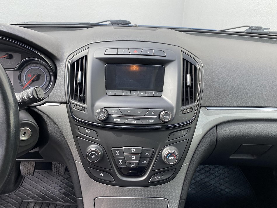 Opel Insignia 1.6 CDTi 
