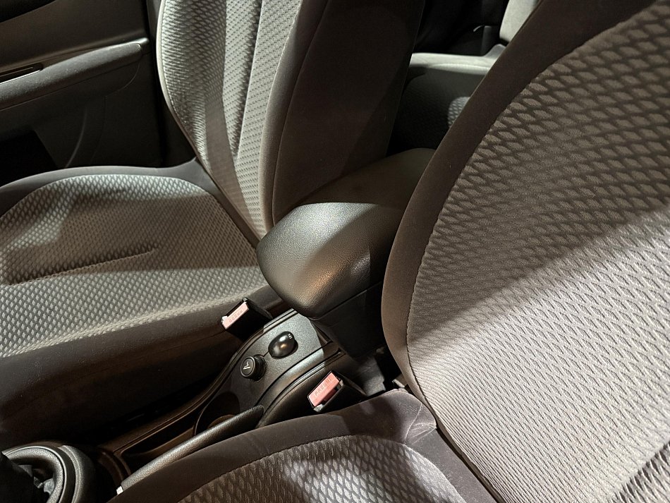 Citroën C4 1.4i 