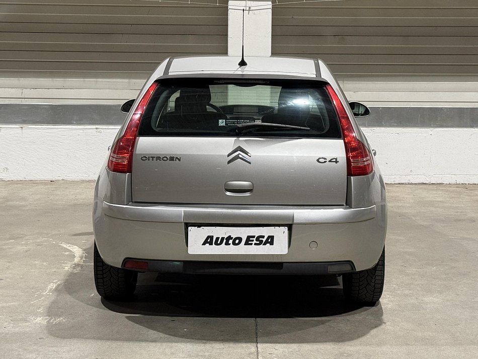 Citroën C4 1.4i 