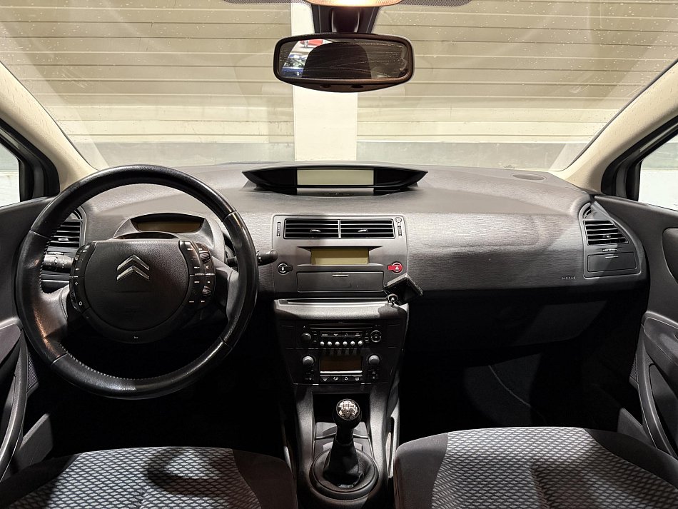 Citroën C4 1.4i 