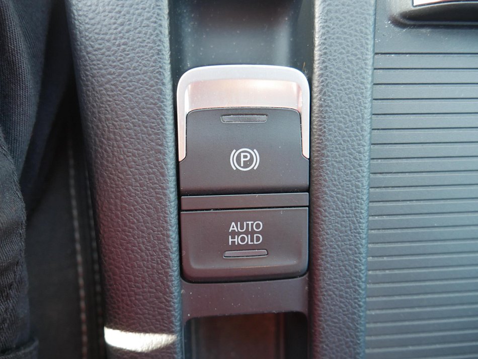 Volkswagen Passat 2.0 TDi 
