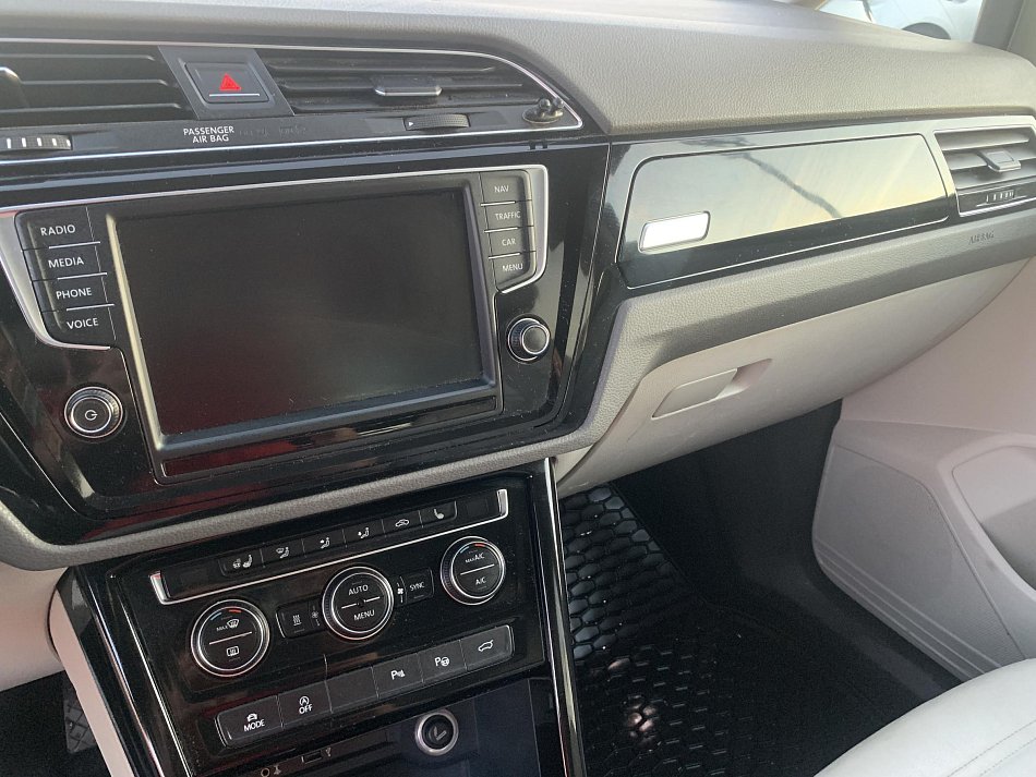 Volkswagen Touran 2.0 TDi 