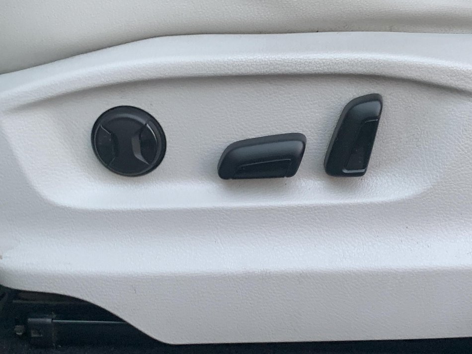 Volkswagen Touran 2.0 TDi 