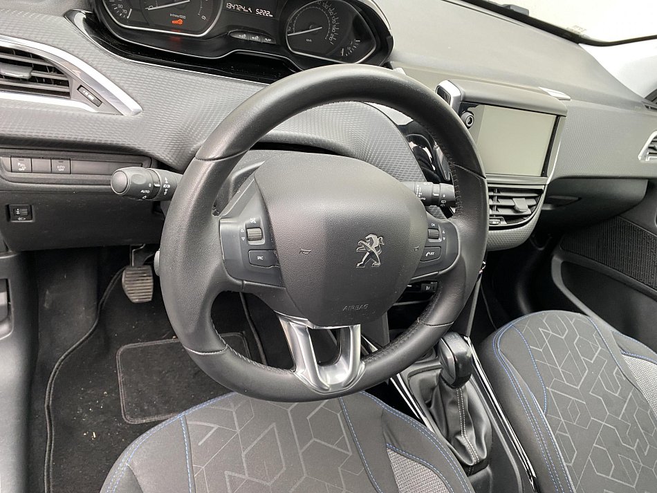 Peugeot 2008 1.5HDi Signature