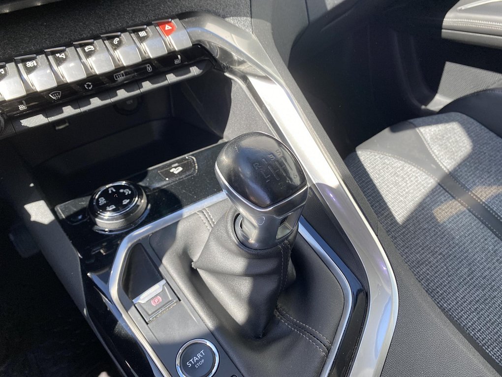 Peugeot 5008 1.2PT Allure