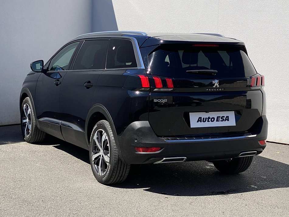 Peugeot 5008 1.2PT Allure