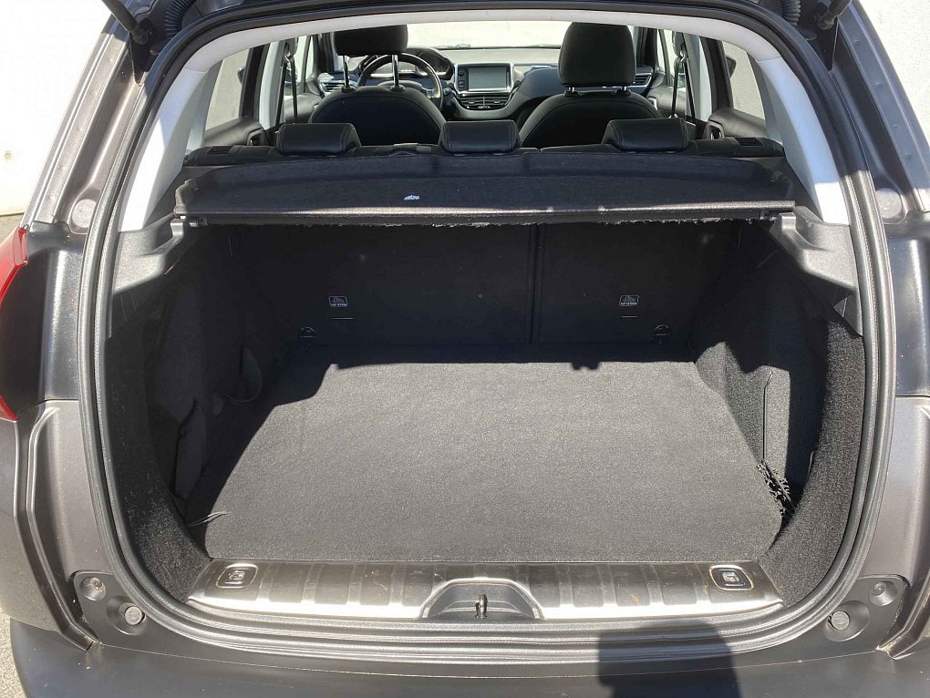 Peugeot 2008 1.2PT Crossway