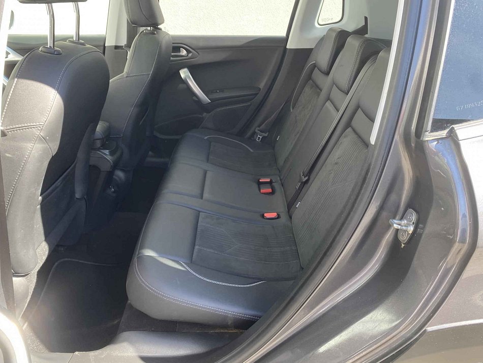 Peugeot 2008 1.2PT Crossway